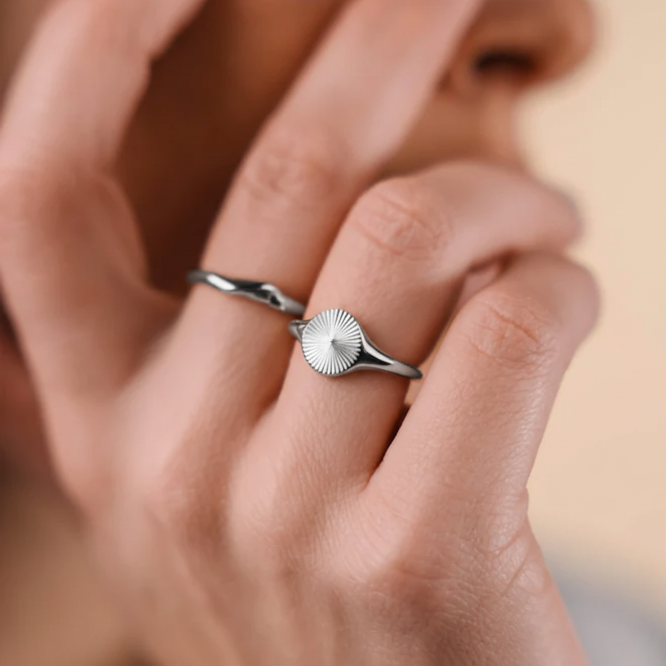 Curve Ring Verstelbaar Zilverkleurig