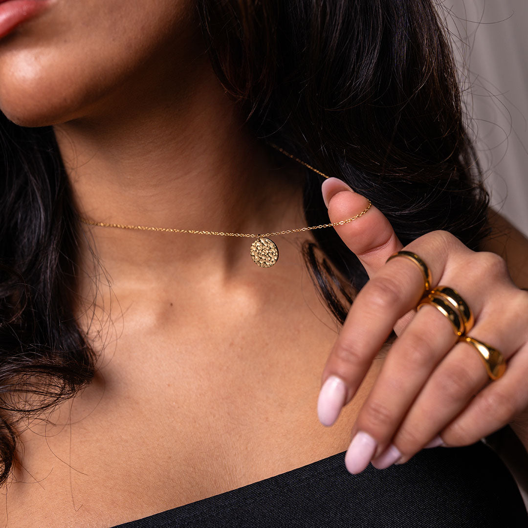 Hammered ronde ketting 18K goldplated - Josephine Nord