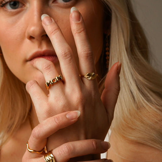 Sun Signet ovale ring 18K goldplated - Josephine Nord