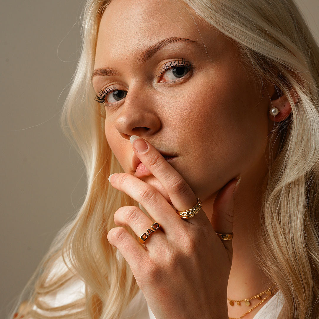 Moonlit Drops parelstuds oorbellen 18K goldplated - Josephine Nord