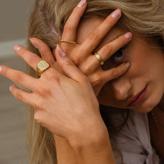 Meteor Square ring 18K goldplated - Josephine Nord
