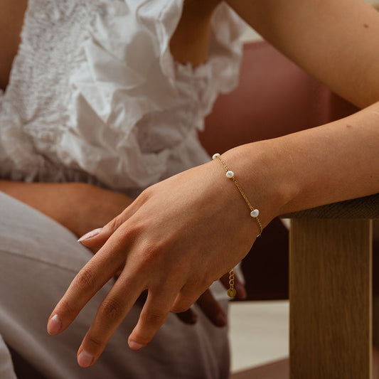 Dot parelketting + Dot parelarmband met zoetwaterparels 18K goldplated - Josephine Nord