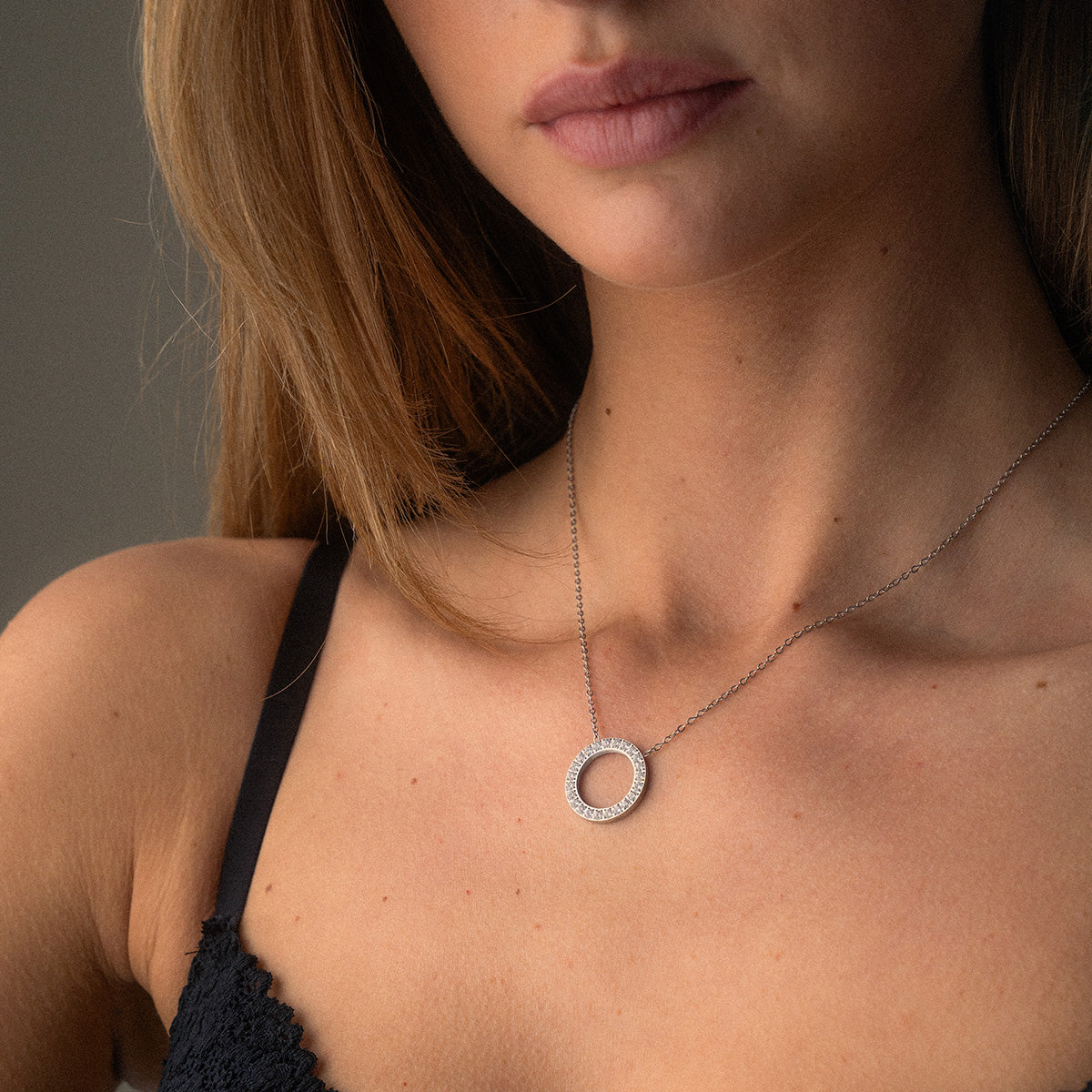 Circle Zirkonia Ketting Zilverkleurig 20 mm