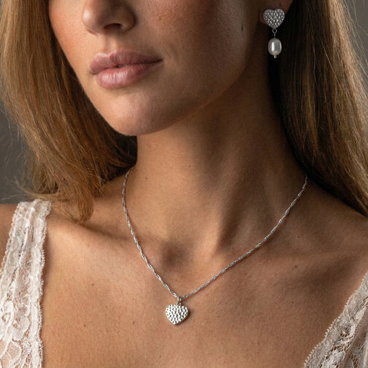 Hammered Heart Parel Studs Oorbellen Zilverkleurig