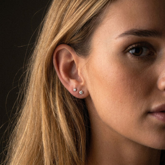 Classic Zirkonia Studs Oorbellen 18K Goldplated 4 mm