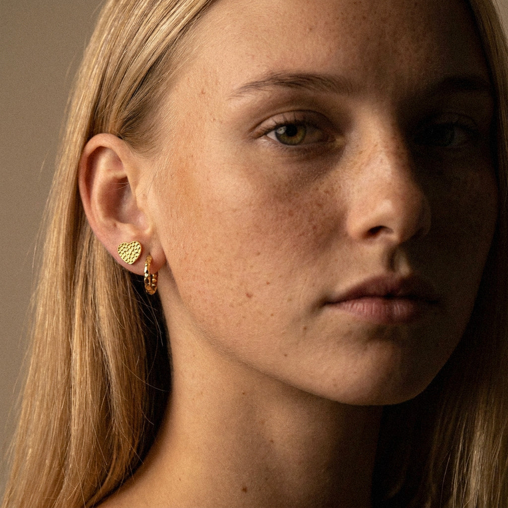 Hammered Heart Studs Oorbellen 18K Goldplated