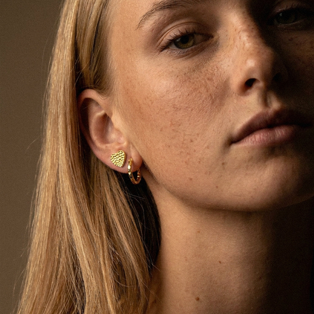 Hammered Heart Studs Oorbellen 18K Goldplated