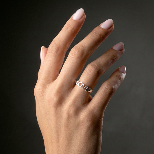 LOVE Ring Zilverkleurig