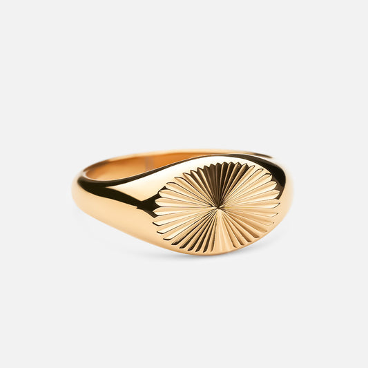 Sun Signet Wide ring 18K goldplated - Josephine Nord